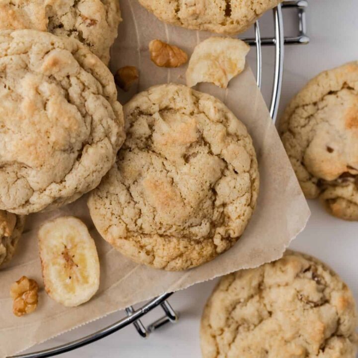 Banana nut bread cookies on a wire rack