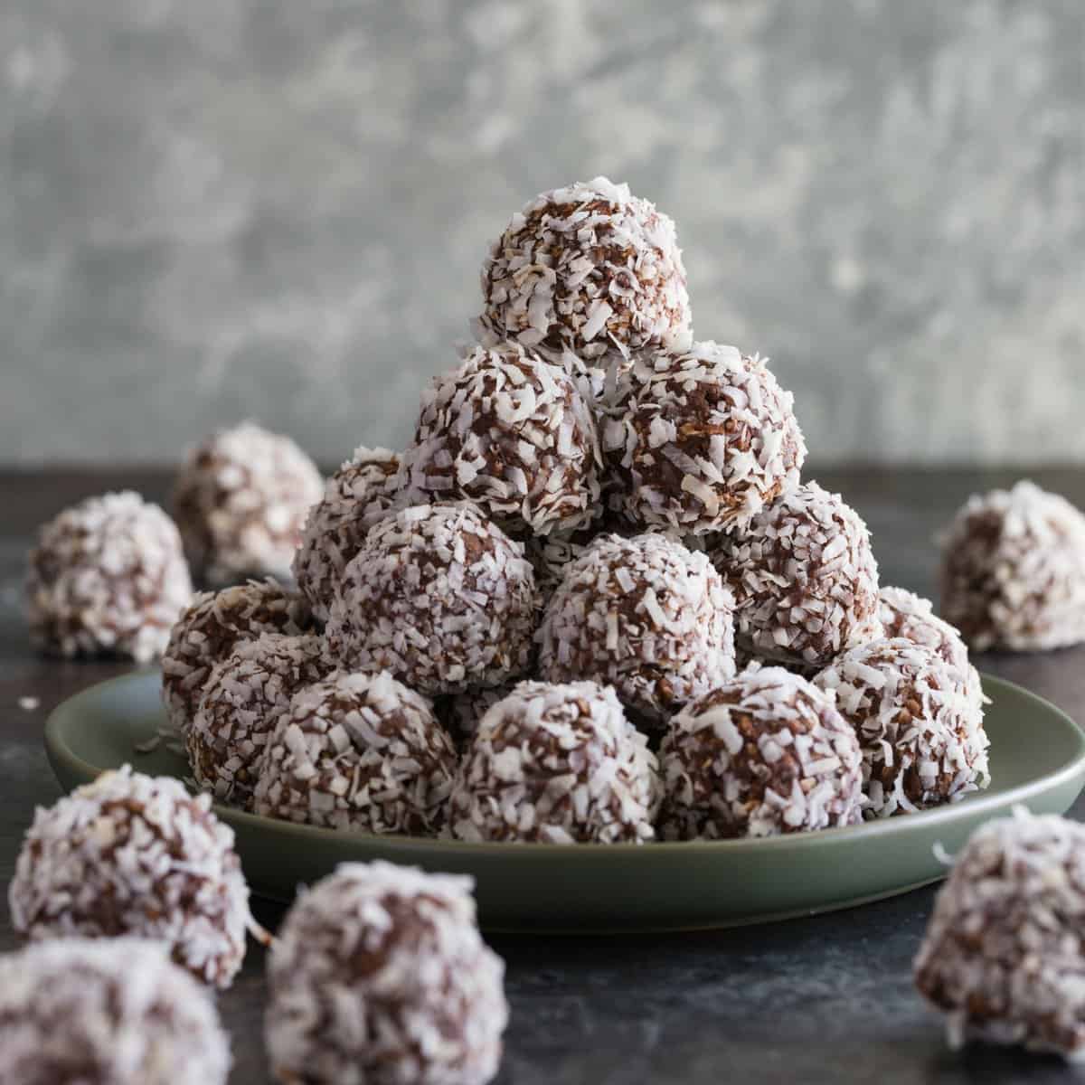 Chocolate Peanut Butter Oatmeal Balls with Coconut