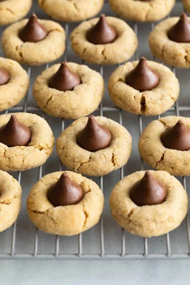 peanut butter blossom cookies on a wire rack