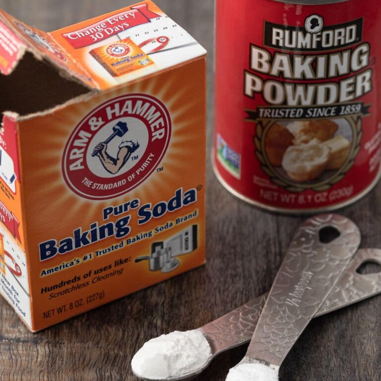 baking powder and baking soda with teaspoons