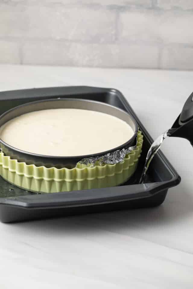 How to Prevent Your Cheesecake Water Bath from Leaking - Baked By An