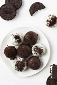 Oreo Balls - Baked by an Introvert