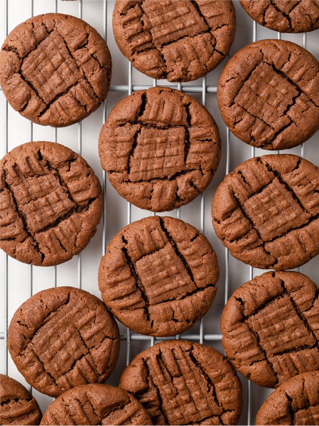 How to Make Chocolate Peanut Butter Cookies