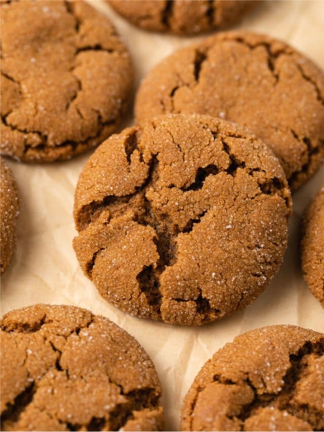 How to Make Soft Molasses Cookies