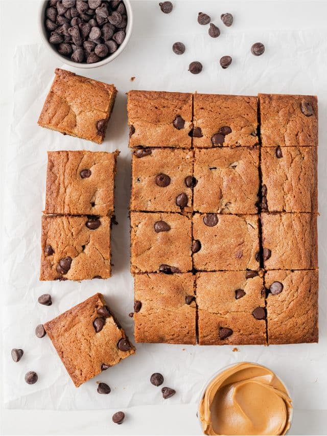 How to Make Peanut Butter Chocolate Chip Blondies
