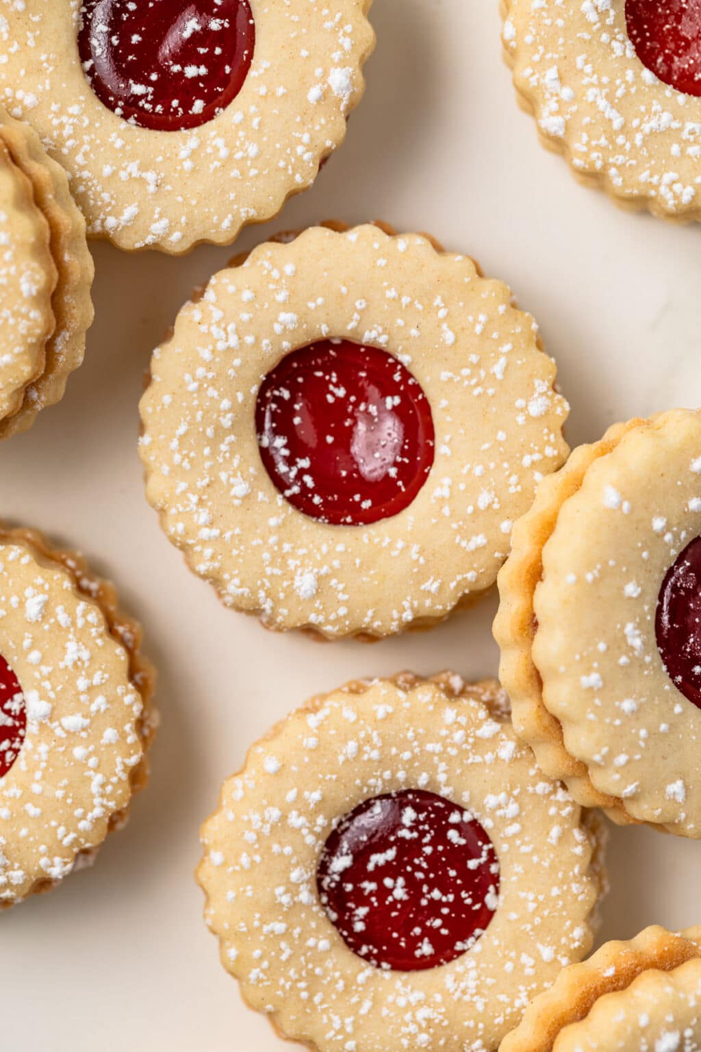 Linzer Cooker Strawberry Linzer Cookies