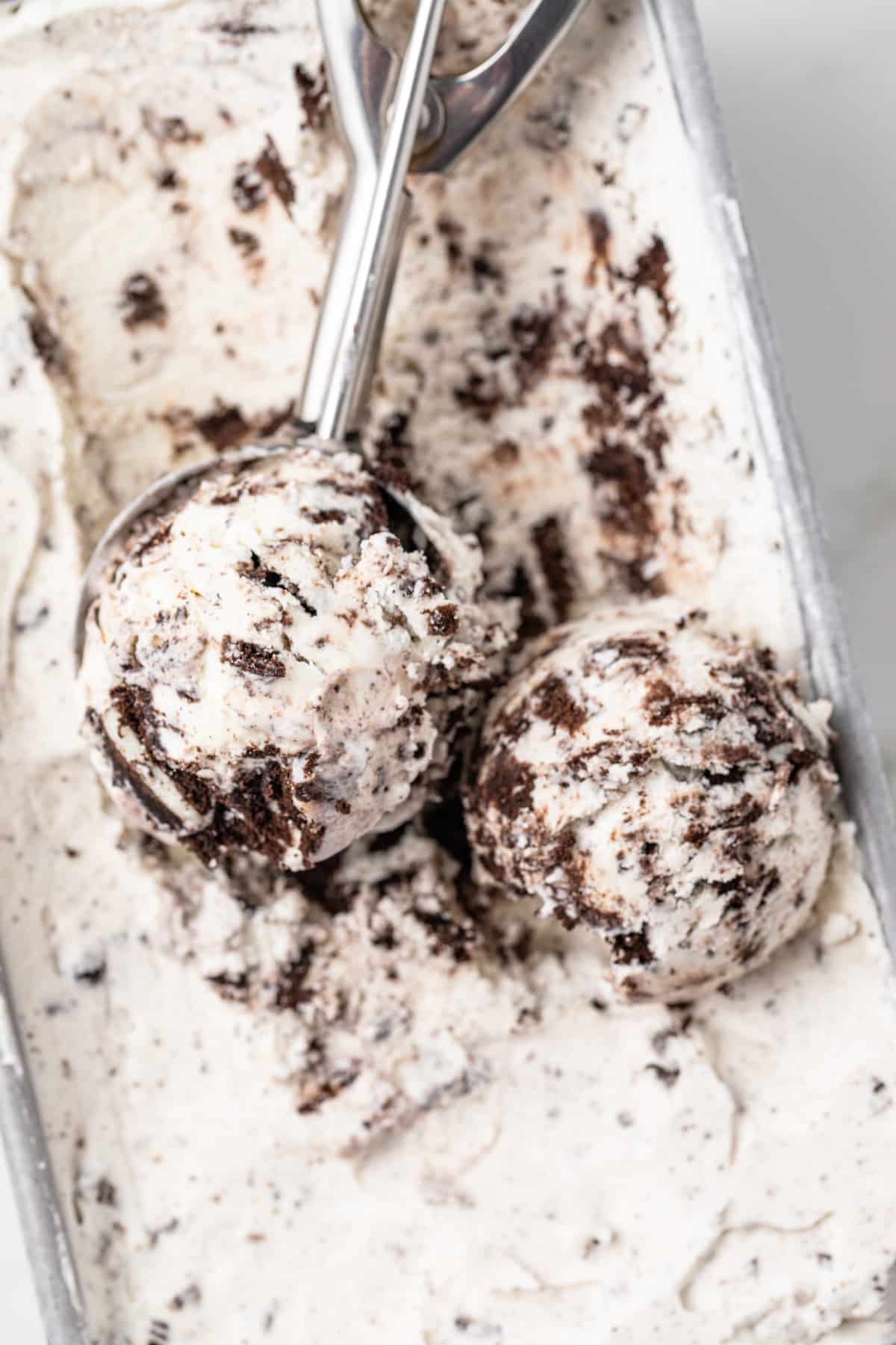 Two scoops of oreo ice cream.